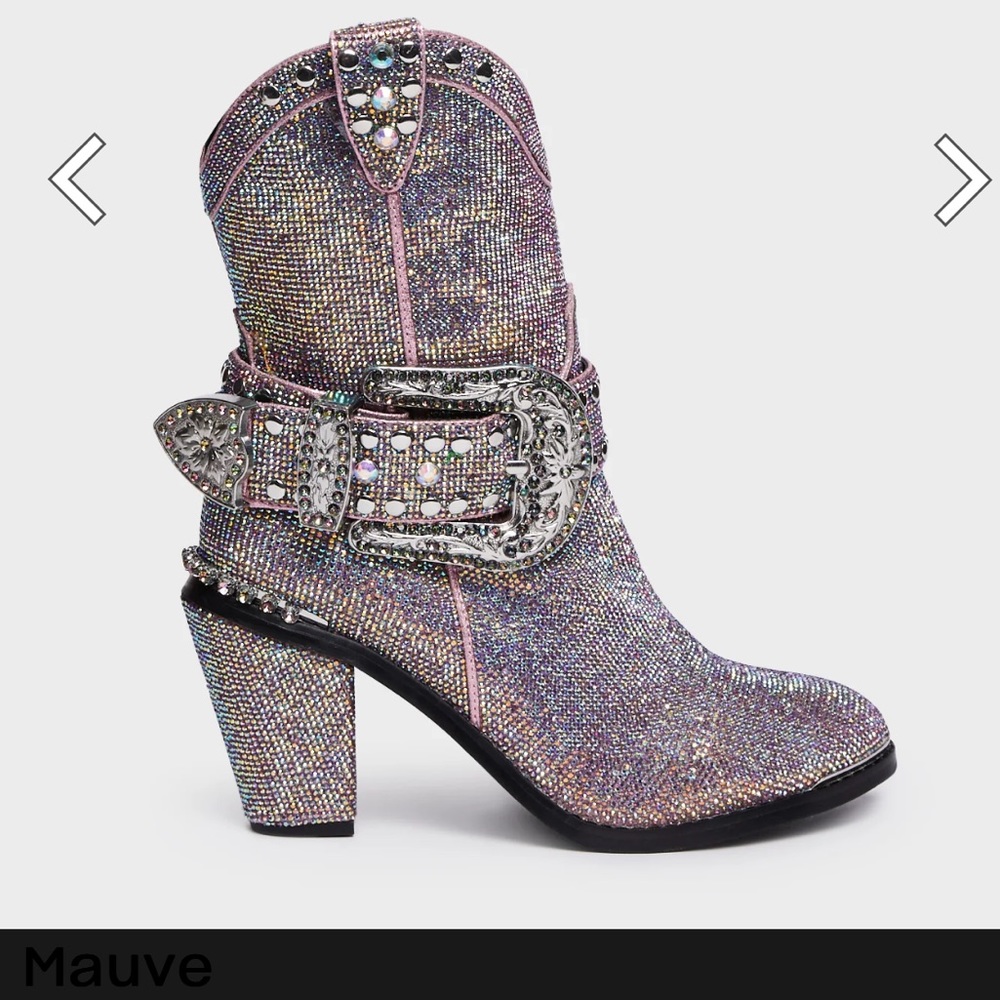 Ankle boots